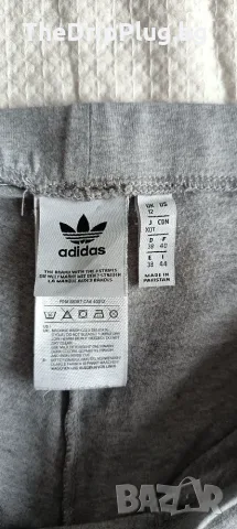 Adidas Originals дамски клин размер М в сиво, снимка 4 - Клинове - 55800343