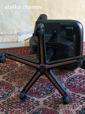 Офис стол, снимка 7 - Столове за офис - 54325871