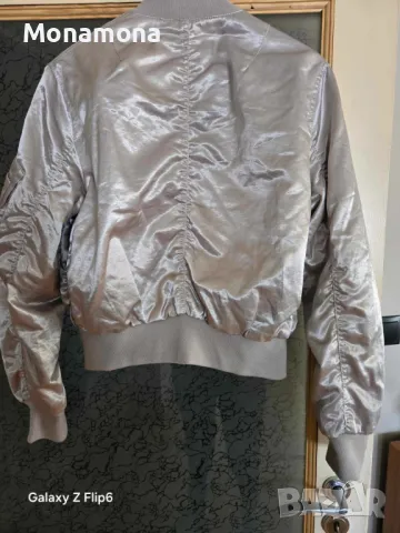 РАЗПРОДАЖБА Дамско яке Bershka, снимка 3 - Якета - 49192236