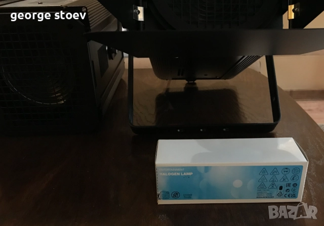 Продавам ТЕАТРАЛНО осветление, Димери, пулт за управление и безжично свързване., снимка 5 - Други - 51788814