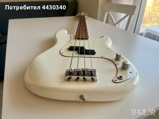Fender Precision Bass , снимка 5 - Китари - 54104571