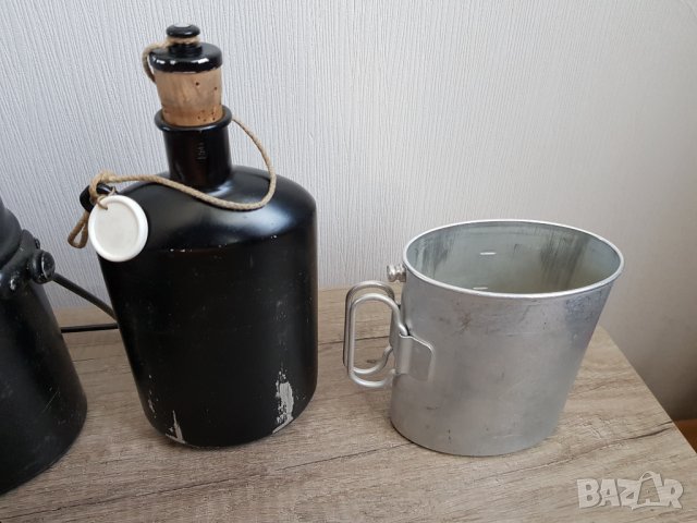 	Швейцарско военно канче с манерка и чаша, снимка 2 - Колекции - 35568833