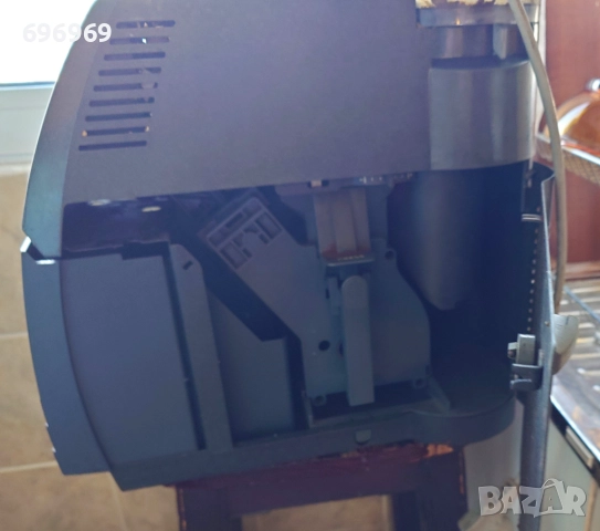 Кафеавтомат Saeco Magic deLuxe, снимка 3 - Кафемашини - 52113510