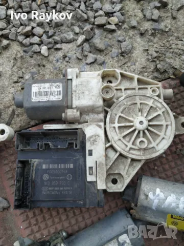 Машинка ел. стъкло фолксваген голф 5 предна VW golf 5 лява дясна 1K0 959 793 C.