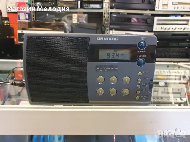 Радио Grundig Ocean Boy 340  В перфектно техническо и много добро визуално състояние. Работи на ток , снимка 2 - Радиокасетофони, транзистори - 48881178