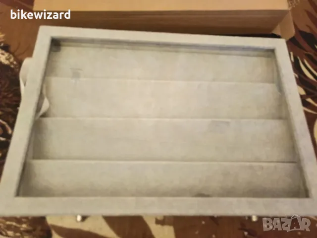 BELLE VOUS 40 Slot Сиво кадифено табло за обеци Органайзер с капак - 4 нива НОВА ЧЕТЕТЕ ОПИСАНИЕТО, снимка 5 - Други стоки за дома - 49817980