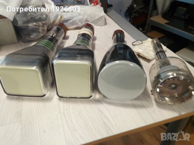 Продавам електронно-лъчеви тръби и кинескопи (CRT)