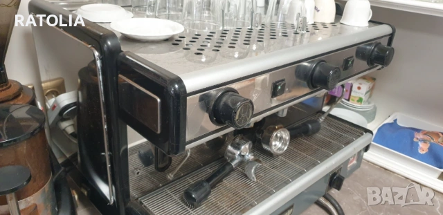 ПРОФЕСИОНАЛНА Кафе машина  La Spiziale+ кафемелачка , снимка 2 - Кафемашини - 53887836