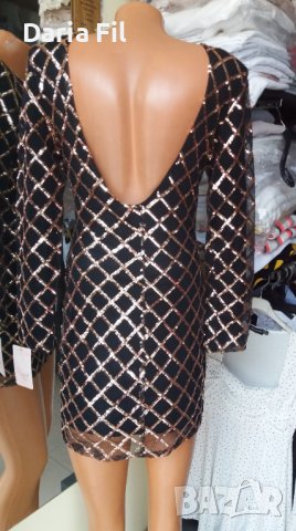 ЕФЕКТНА черна рокля, обшита със златисти пайети и с отворен гръб, снимка 4 - Рокли - 39025426