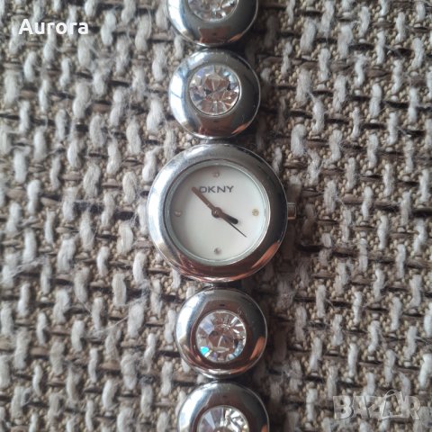 DKNY часовник с камъни Swarovski, снимка 10 - Дамски - 30402306