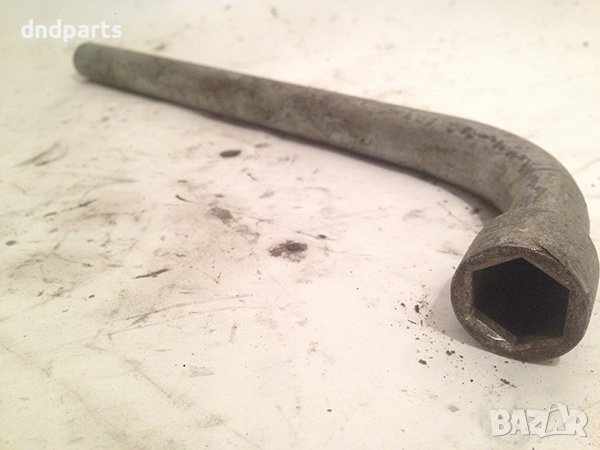 Ключ за гуми за VW Golf IV, /1998-2004/