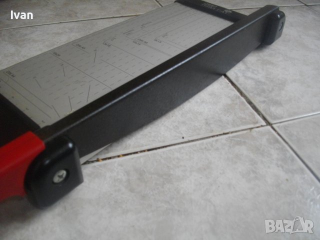 Немска Нова Гилотина/Резачка За Хартия-32см/А4-8л-Алуминиева-M+R Trim Cat Paper Trimmer-Made Germany, снимка 16 - Други инструменти - 40235744