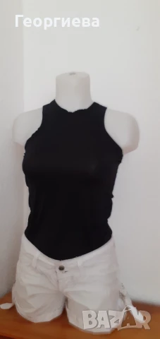 Къси панталони и топ комплект 