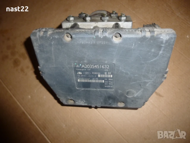 Помпа ABS за Mercedes-Benz C 200 Kompressor  № A2035451632, снимка 2 - Части - 50472079