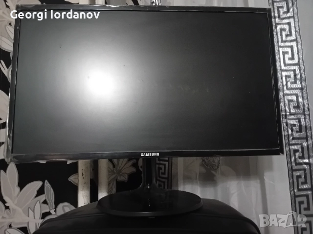 Продавам монитор  