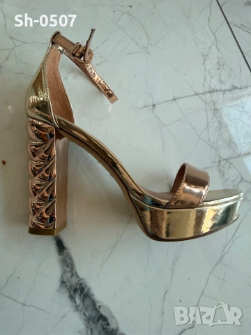 Елегантни сандали на платформа, снимка 2 - Сандали - 54246079