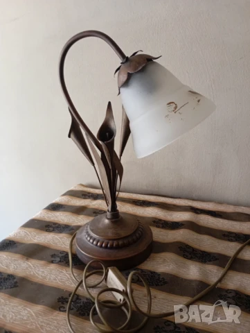 Настолна лампа арт деко