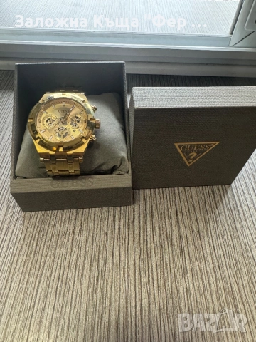 Ръчен часовник Guess