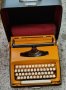 пишеща машина- на латиница , снимка 1 - Антикварни и старинни предмети - 42310537