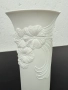 Немска ваза Kaiser от бял порцелан - M. Frey. №7604, снимка 2