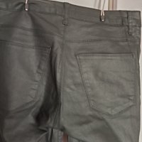 Еластичен панталон от промазан плат, снимка 3 - Панталони - 42440777