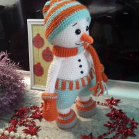подарък за Коледа. Снежен човек, Ръчно изработена, Плетена играчка, снимка 1 - Плюшени играчки - 42628021