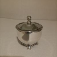 Много красива Винтаж сребърна купа Oneida USA с четири крака с въртящ  капак , снимка 2 - Антикварни и старинни предмети - 44590861