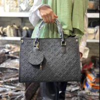 Дамски чанти Louis Vuitton, снимка 3 - Чанти - 44783325