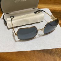 Дамски слънчеви очила Versache, снимка 1 - Слънчеви и диоптрични очила - 40783513