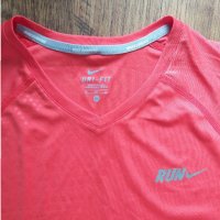 Nike - страхотна дамска тениска, снимка 2 - Тениски - 29204113