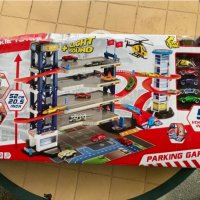 Детска играчка паркинг - Dickey Toys, снимка 4 - Коли, камиони, мотори, писти - 39039324