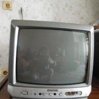 Продавам малък телевизор, снимка 1 - Телевизори - 31787705