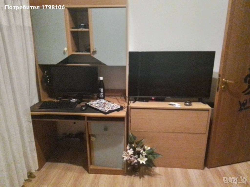 Продавам бюро с надстройка и ракла, снимка 1