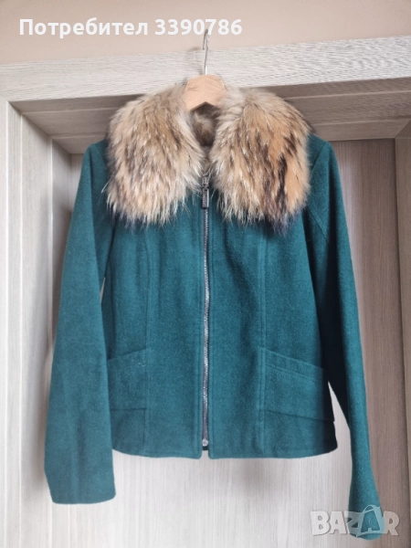 Alessa късо палто  с яка от естествен косъм , снимка 1