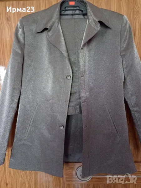 Дамски костюм, снимка 1