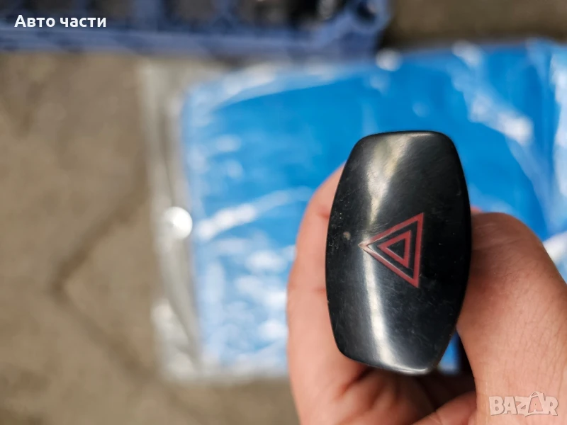 02-05 Hyundai Sonata 864W0140 Бутон за аварийни светлини, снимка 1