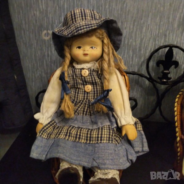 Порцеланова кукла ръчна изработка с ратанов стол , снимка 1