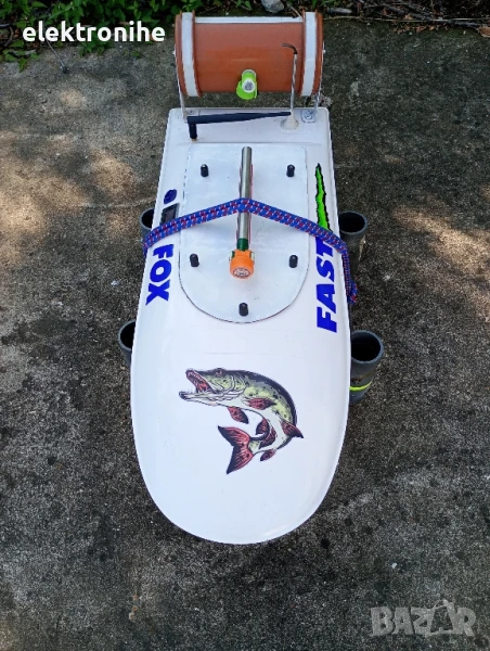 Лодка за захранка, снимка 1