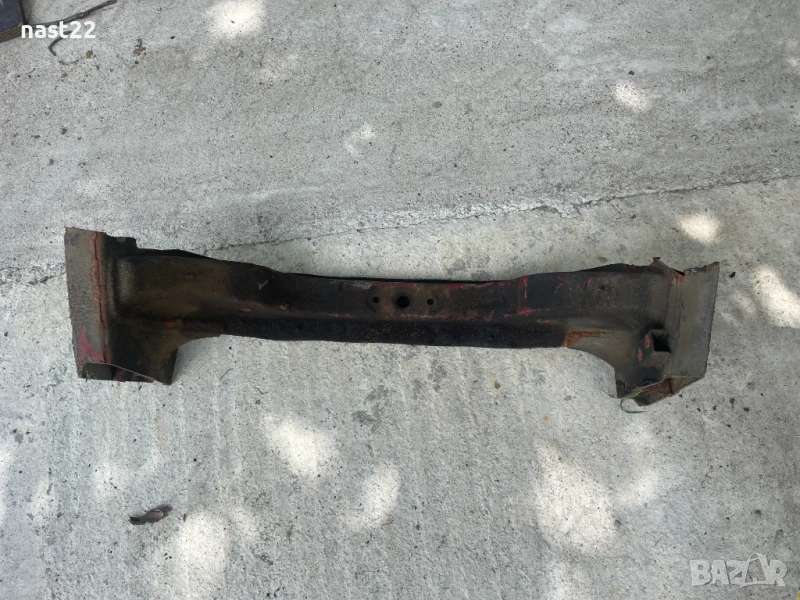 Греда под диференциал Сузуки Витара 2.0 V6 -дълга база, снимка 1