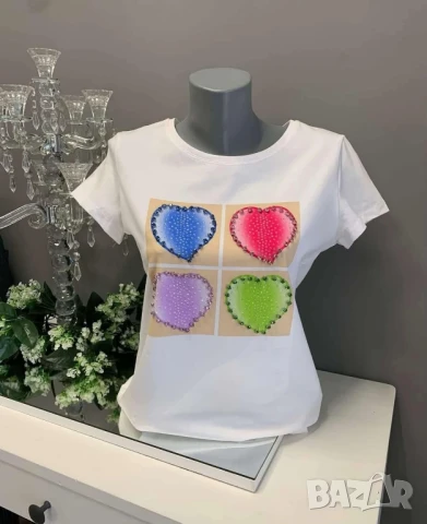 къси дънкови панталонки с камъни звезди и накъсан ефект , снимка 2 - Къси панталони и бермуди - 50872208