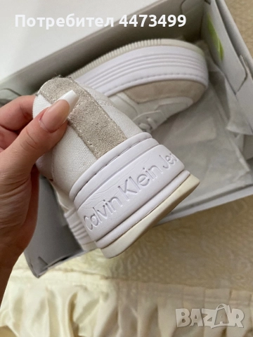 Оригинални маратонки Calvin Klein , снимка 2 - Маратонки - 52437879