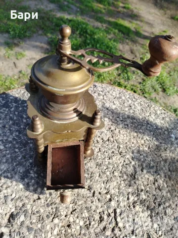 Белгийска бронзова мелачка за кафе и подправки, снимка 6 - Антикварни и старинни предмети - 49840059