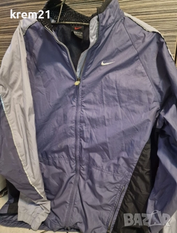 Nike мъжка ветровка номер Л, снимка 2 - Спортни дрехи, екипи - 52636140