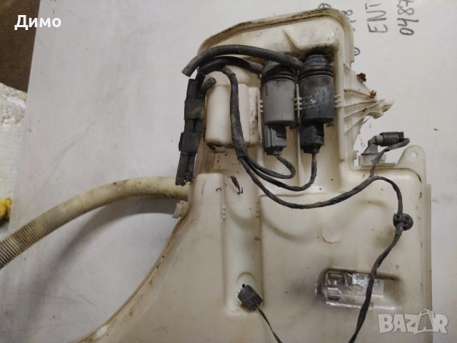 казанче течност за чистачки бмв е91 bmw e91, снимка 3 - Части - 51552699