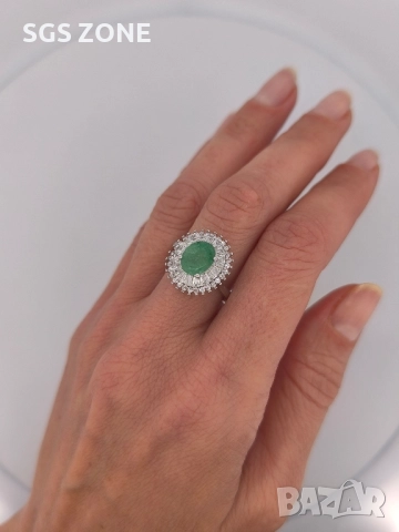 СРЕБЪРЕН ПРЪСТЕН С НАТУРАЛЕН ИЗУМРУД