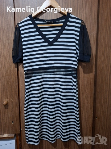 Продавам черно бяла рокля