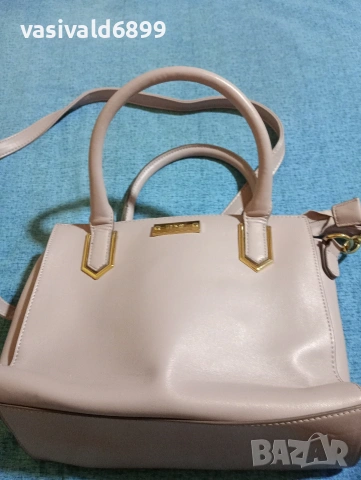 Дамска чанта , снимка 2 - Чанти - 53891431