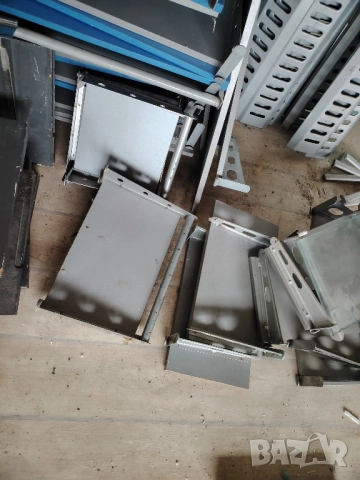 Стелажи, снимка 7 - Стелажи и щандове - 52526984