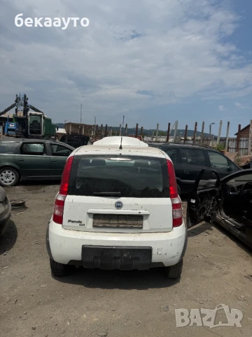 Фиат Панда, снимка 5 - Автомобили и джипове - 51051367