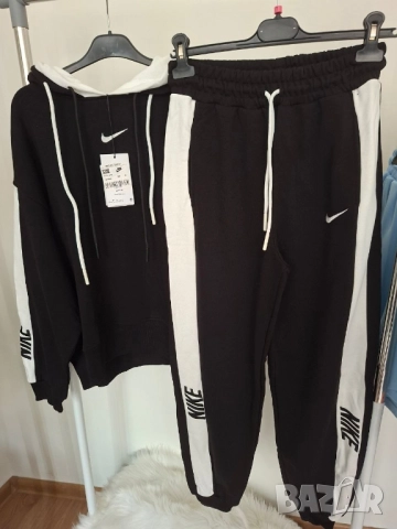дамски екипи Nike , снимка 6 - Спортни екипи - 51564201